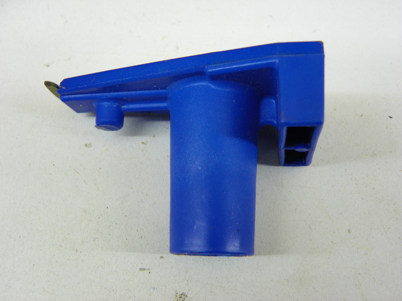 Motorcraft DR-314 D7DZ-12200-A Distributor Rotor for 1977-1986 Ford Lincoln Mercury restoration. - Image 5