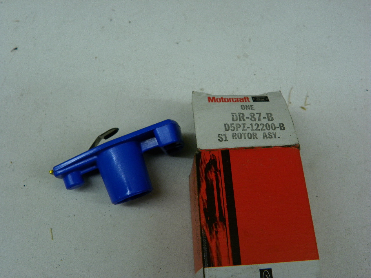 Motorcraft DR-87-B Distributor Rotor Assembly NOS for vintage auto restoration. - Image 1