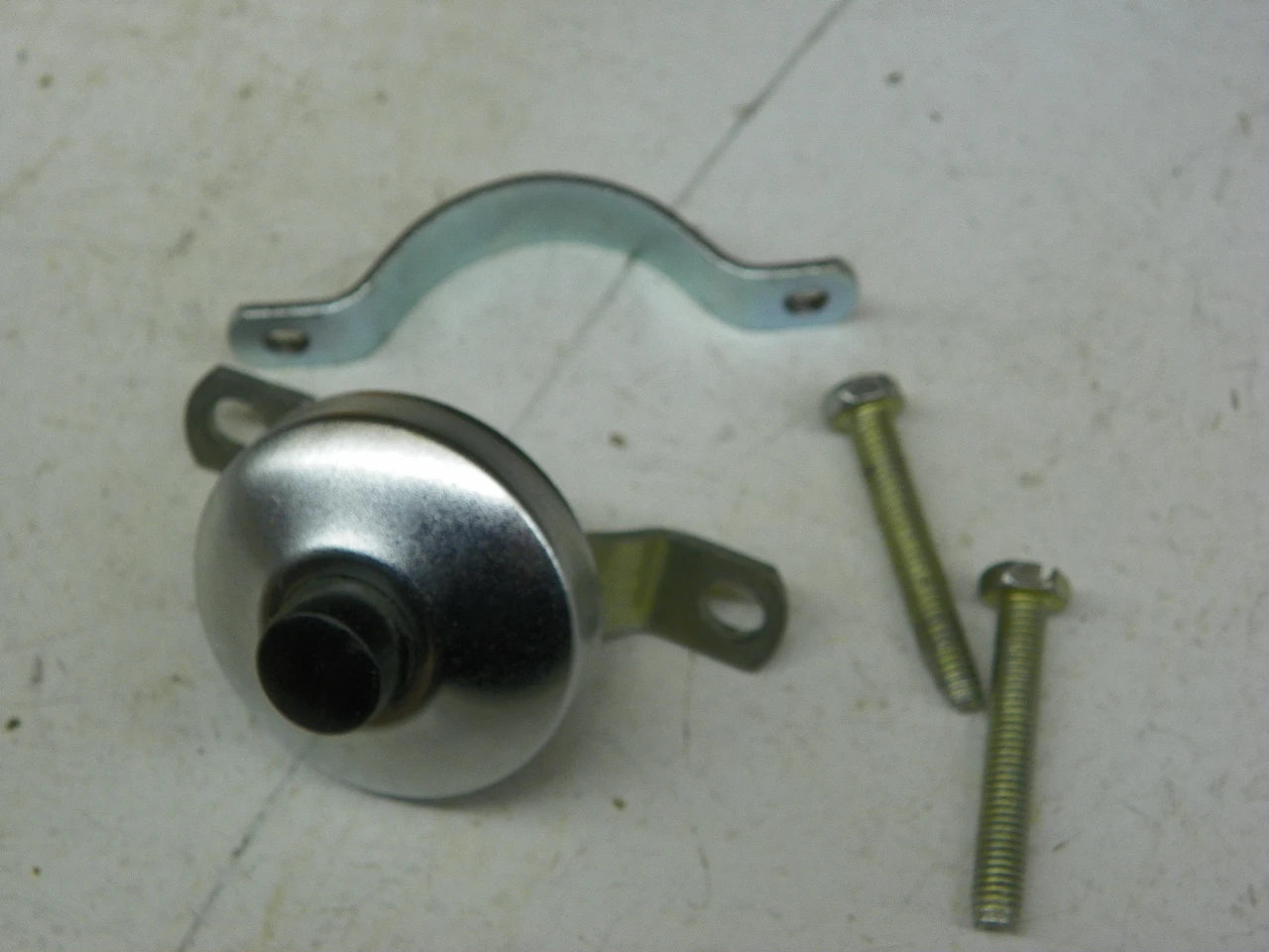 NAPA HB6132 Universal Horn Button for vintage auto restoration - Image 3