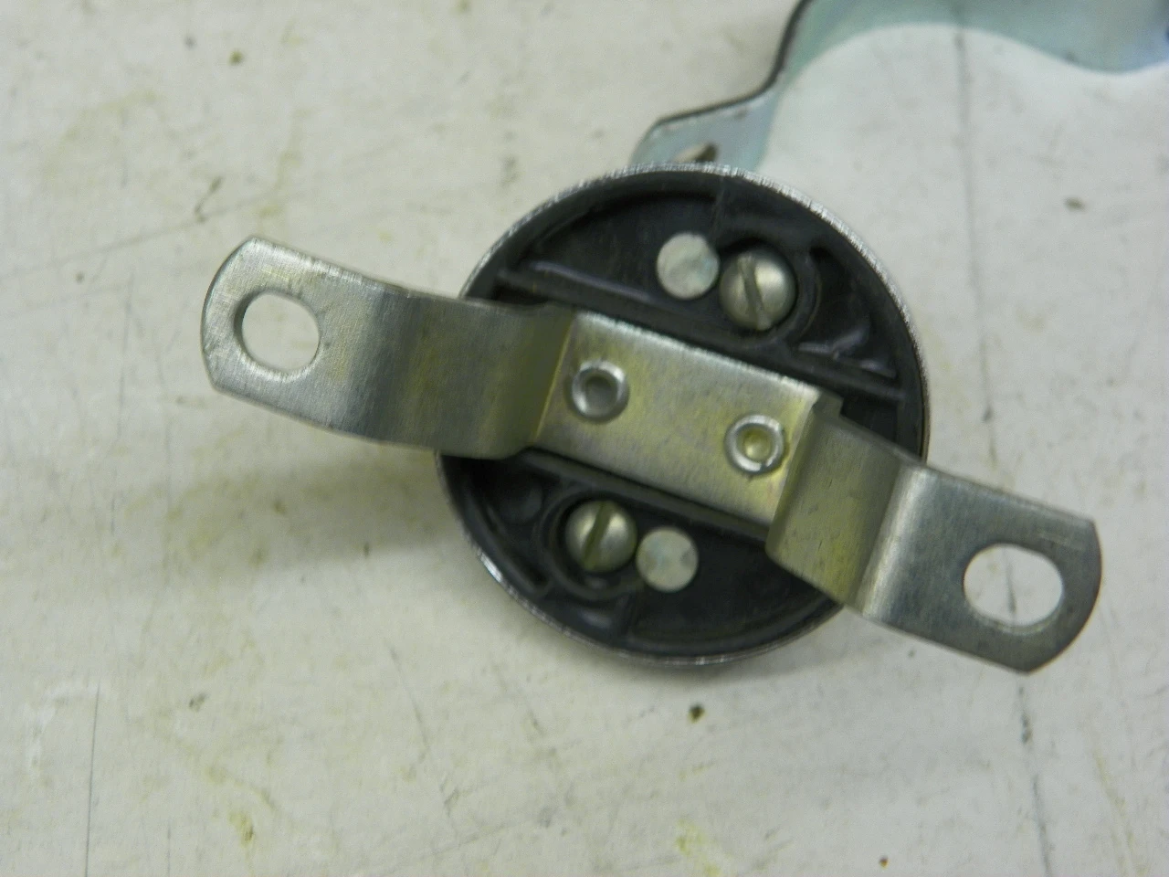 NAPA HB6132 Universal Horn Button for vintage auto restoration - Image 4
