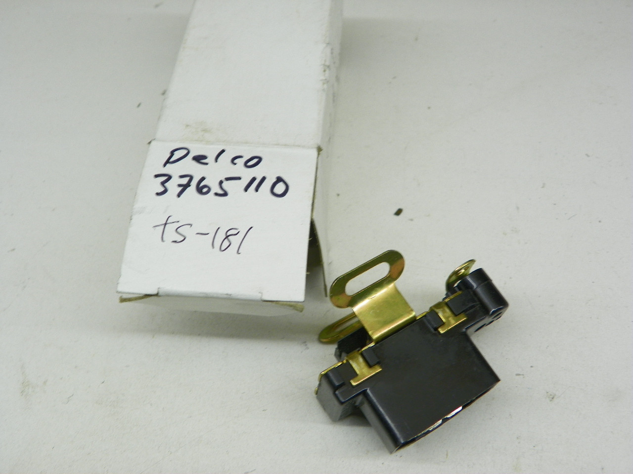 Delco 3765110 Turn Signal Switch for 1961-1962 Chevrolet All Models restoration. - Image 1