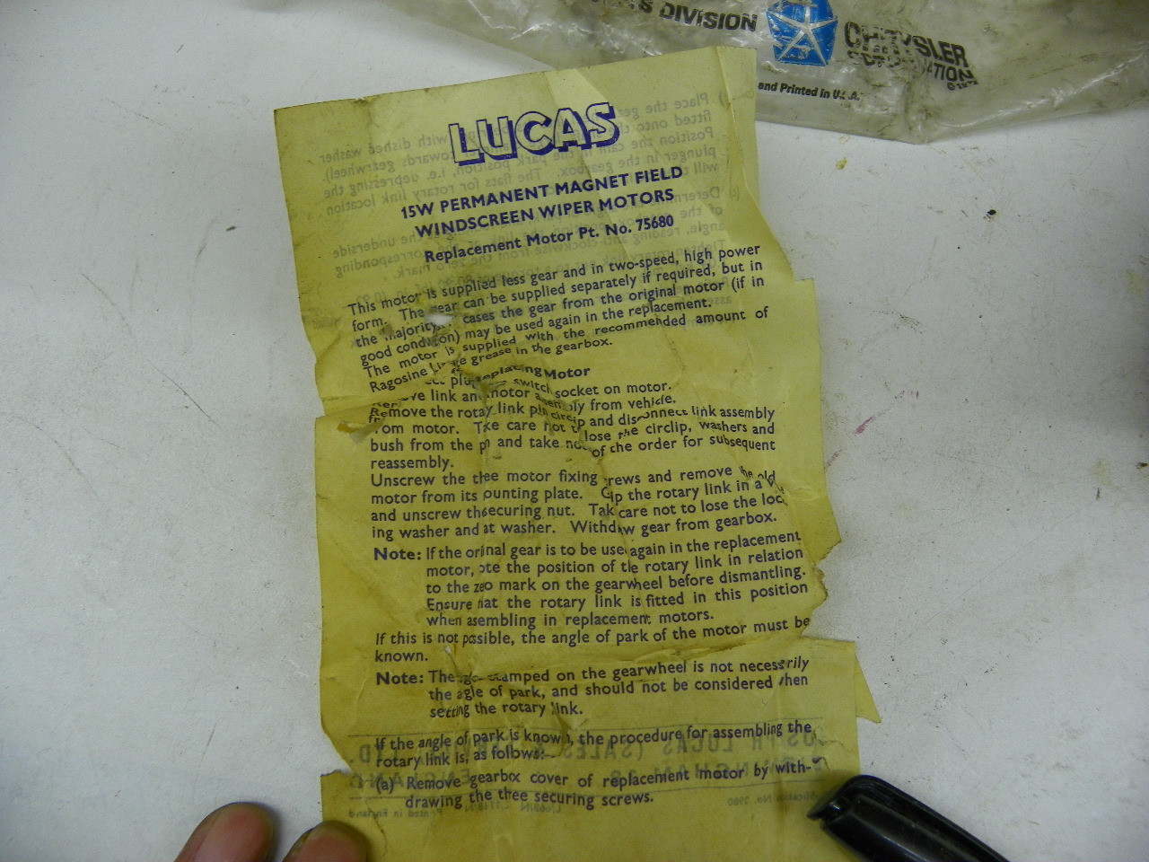 Lucas 75680 Windscreen Wiper Motor for restoration. - Image 11