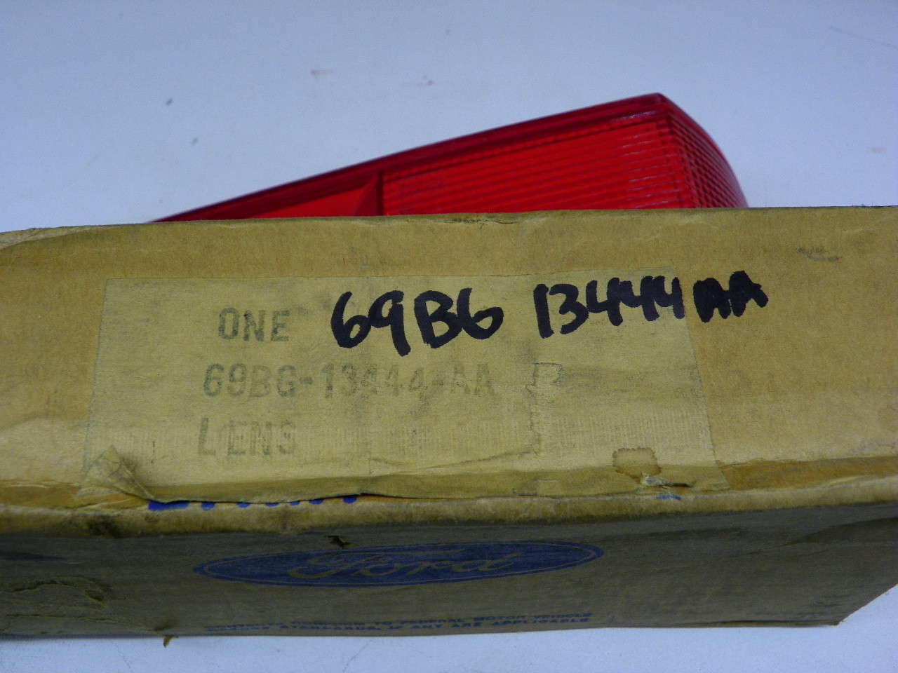 FoMoCo 69BG-13444-AA Tail Lamp Lens for 1968-1975 Ford Escort Capri Mk1 Right Hand Side restoration. - Image 3