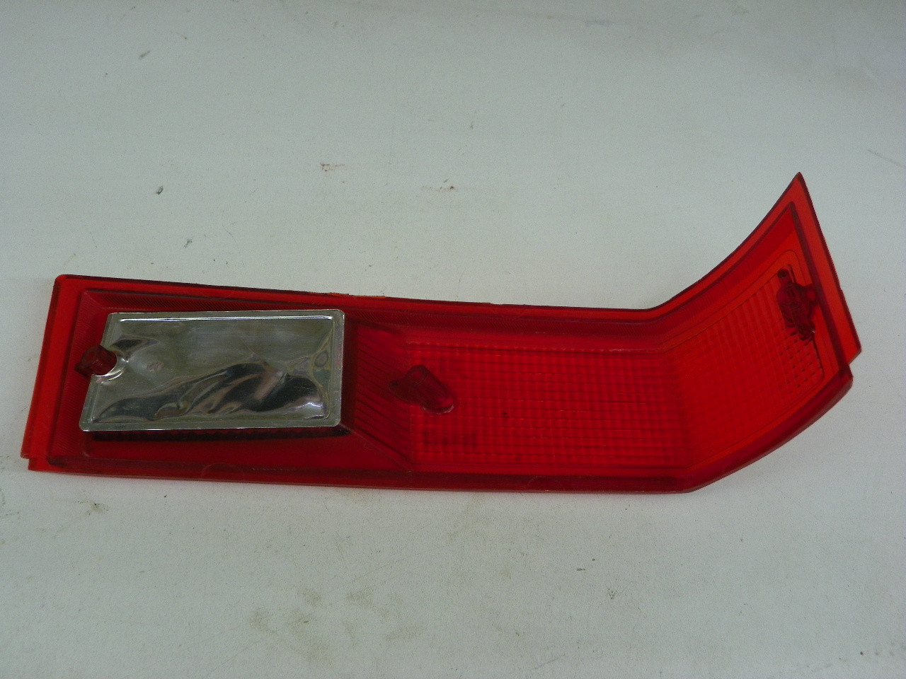 FoMoCo 69BG-13444-AA Tail Lamp Lens for 1968-1975 Ford Escort Capri Mk1 Right Hand Side restoration. - Image 5