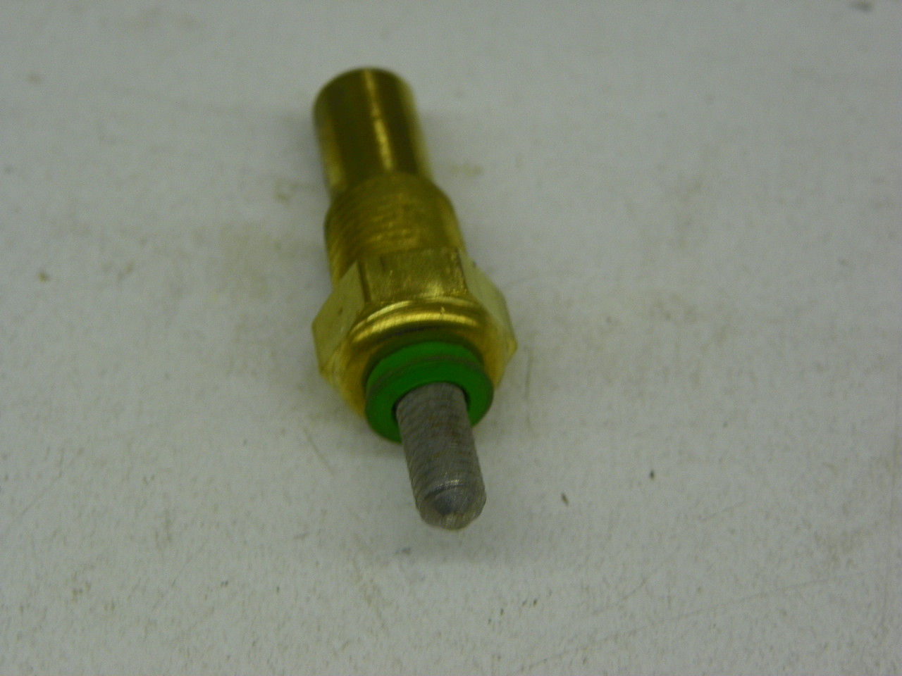 Ford 89FB-10884-AA Coolant Temperature Sensor for vintage auto restoration - Image 4
