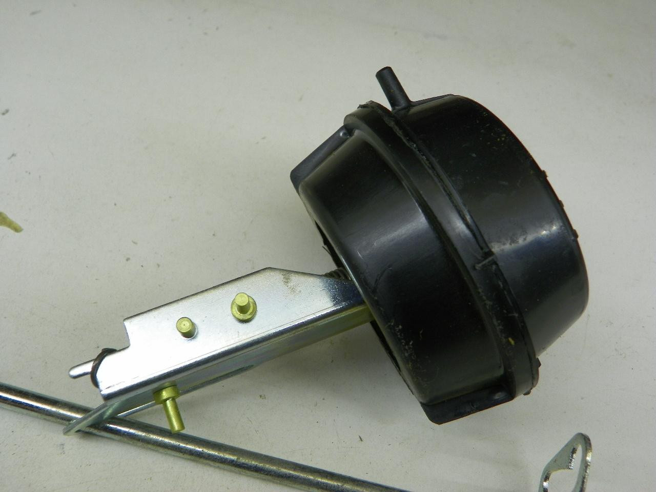 Delco 15-7995 HVAC Vacuum Motor & Shaft Assembly for 1977-1984 GM models restoration. - Image 6