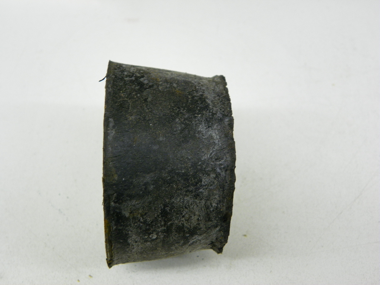 GM 3876337 Cushion NOS for vintage auto restoration. - Image 4