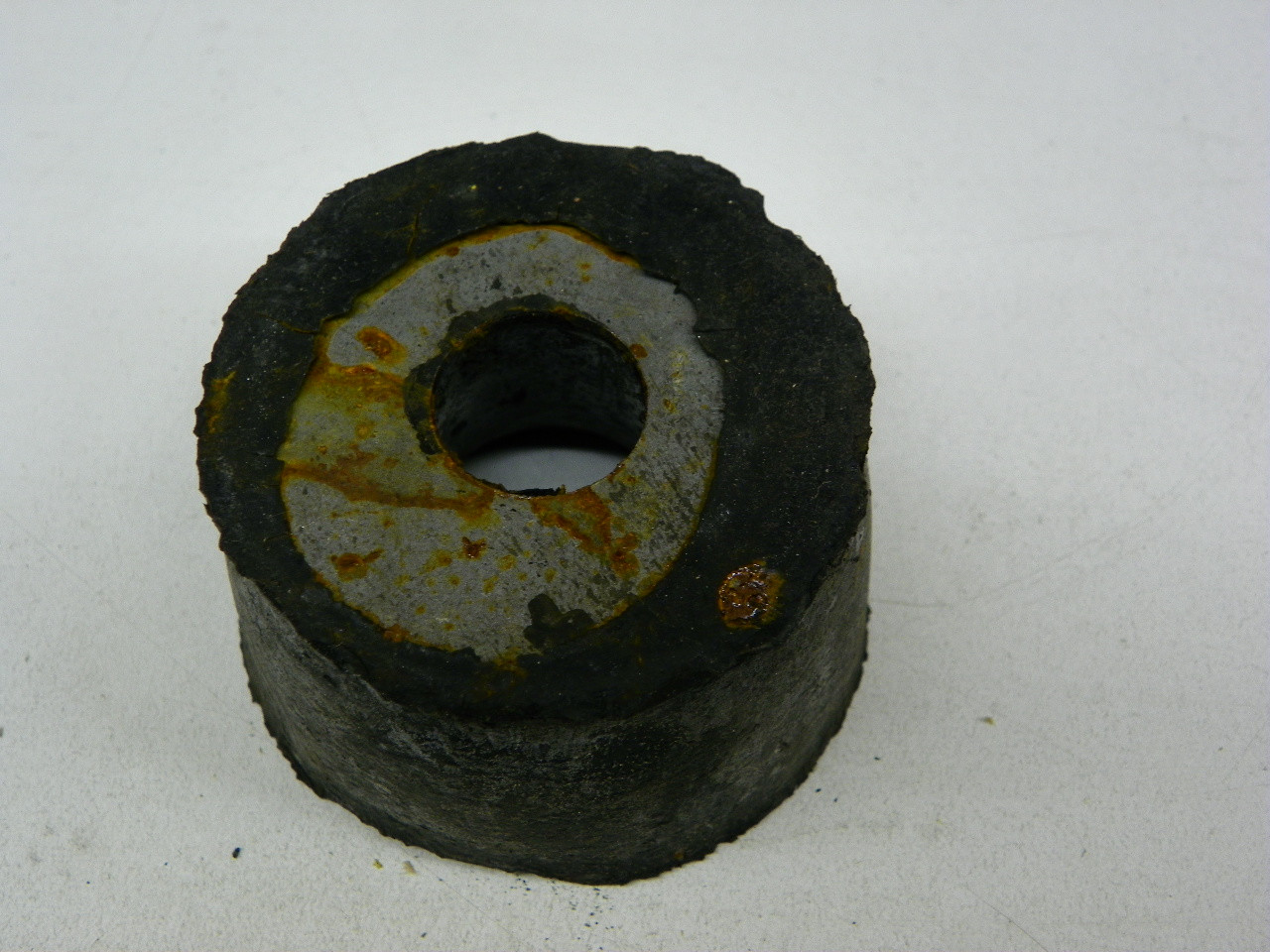 GM 3876337 Cushion NOS for vintage auto restoration. - Image 5