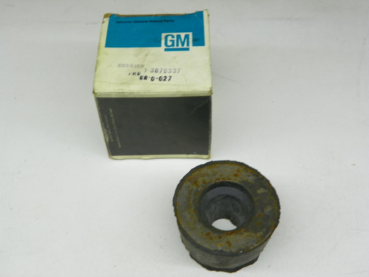 GM 3876337 Cushion NOS for vintage auto restoration. - Image 1