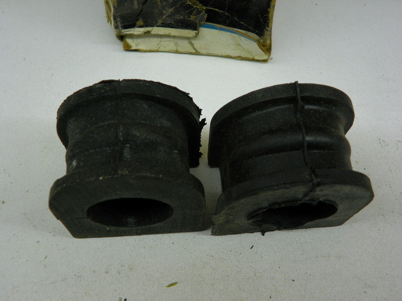 GM 334594 Front Stabilizer Bushings for 1979-84 Chevrolet GMC C20 C30 Truck restoration. - Image 6