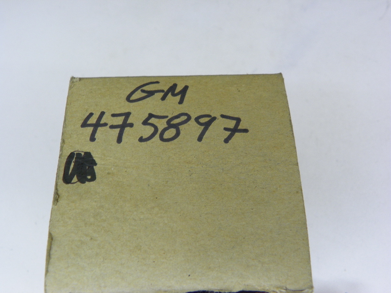 GM 475897 Pin for vintage auto restoration - Image 2