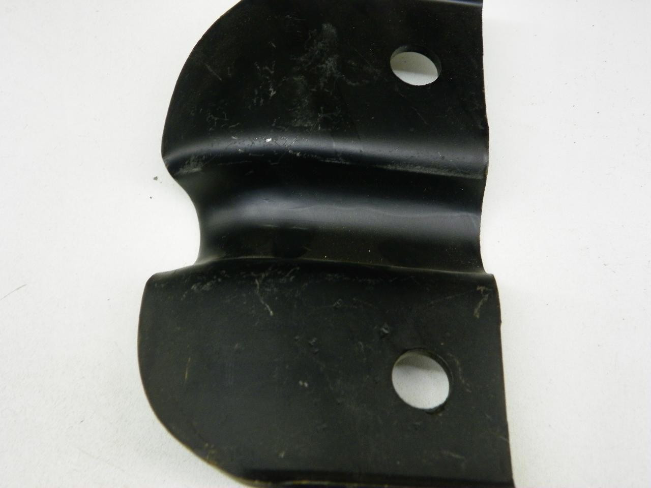 GM 328379 Bracket for vintage auto restoration - Image 4