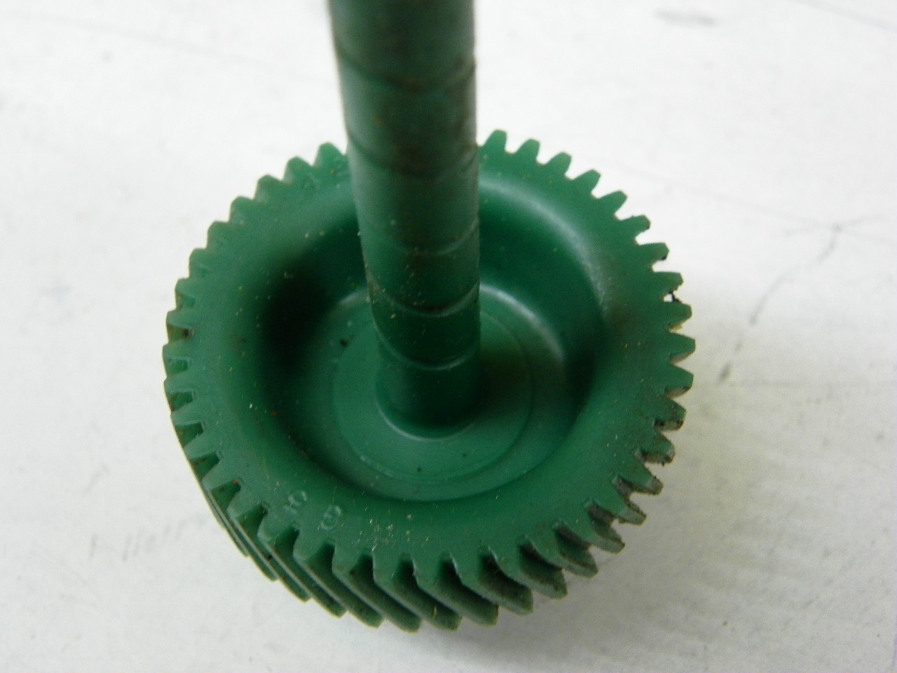 GM 1362049 Transmission Speedometer Gear NOS for vintage auto restoration. - Image 5