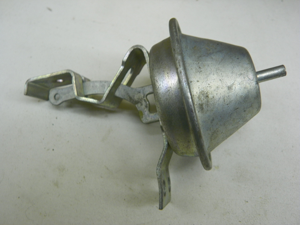 Delco Remy 1116198 Distributor Vacuum Control for 1962-1963 Chevrolet 6-Cyl restoration. - Image 3