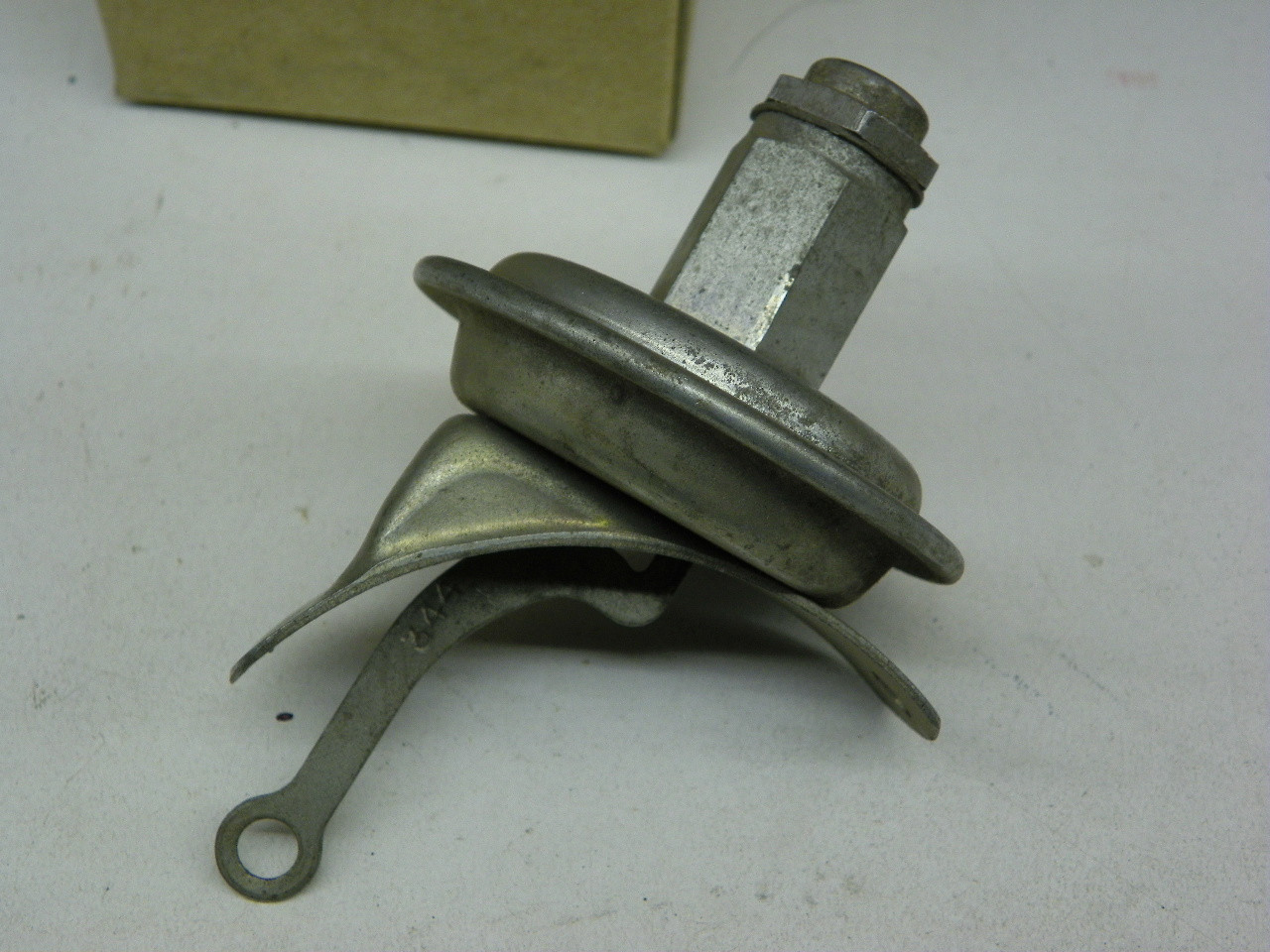 AC Delco 1116065 Vacuum Advance for 1937-1952 Buick L8 models restoration. - Image 3
