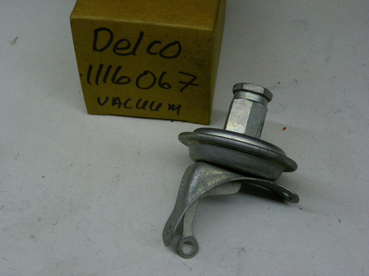 Delco 1116067 Vacuum Advance for 1952-1954 Henry J 6 Cylinder restoration. - Image 1