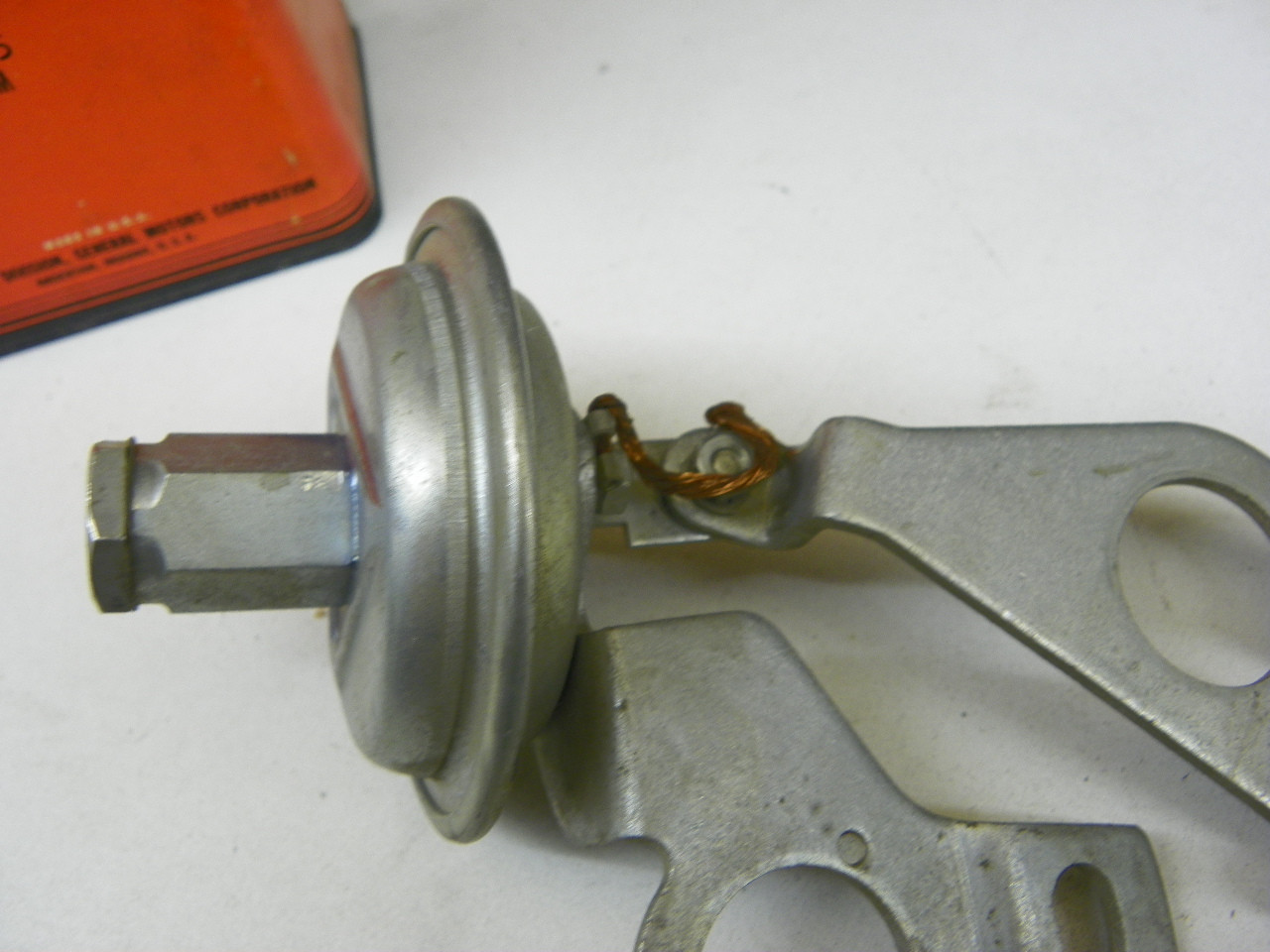 Remy 1116045 Distributor Vacuum Advance for 1948-1952 Nash 6 Cyl restoration. - Image 9