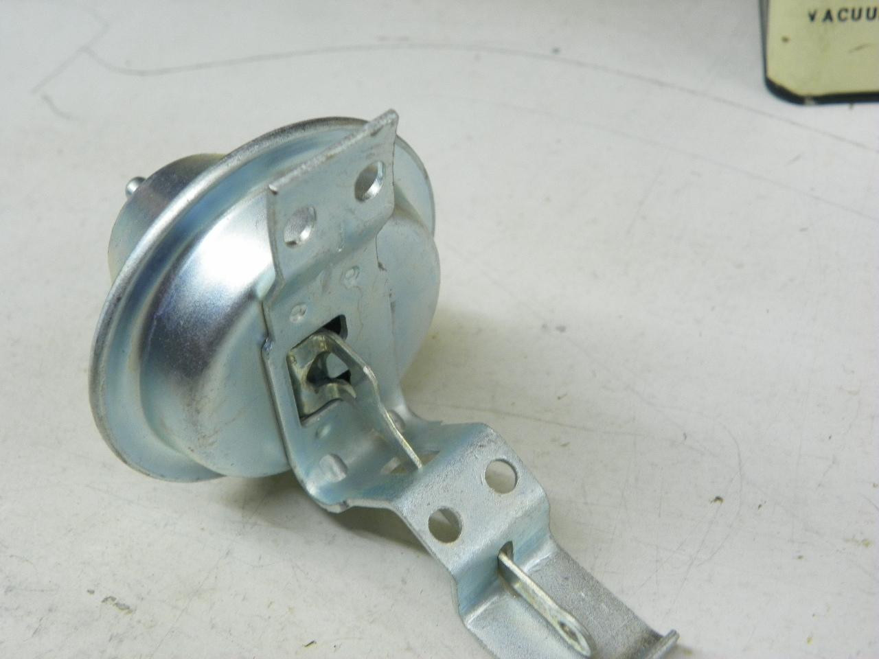 Delco Remy D-1399 Vacuum Advance NOS for vintage auto restoration - Image 5
