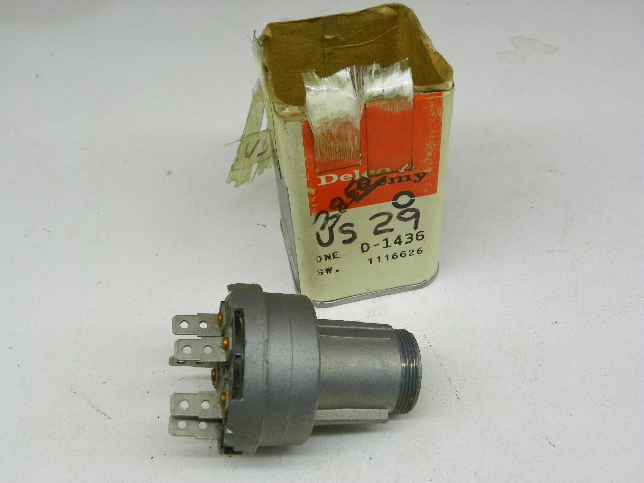 Delco-Remy 1116626 Ignition Switch for 1961-1966 Buick Chevrolet GMC restoration. - Image 1