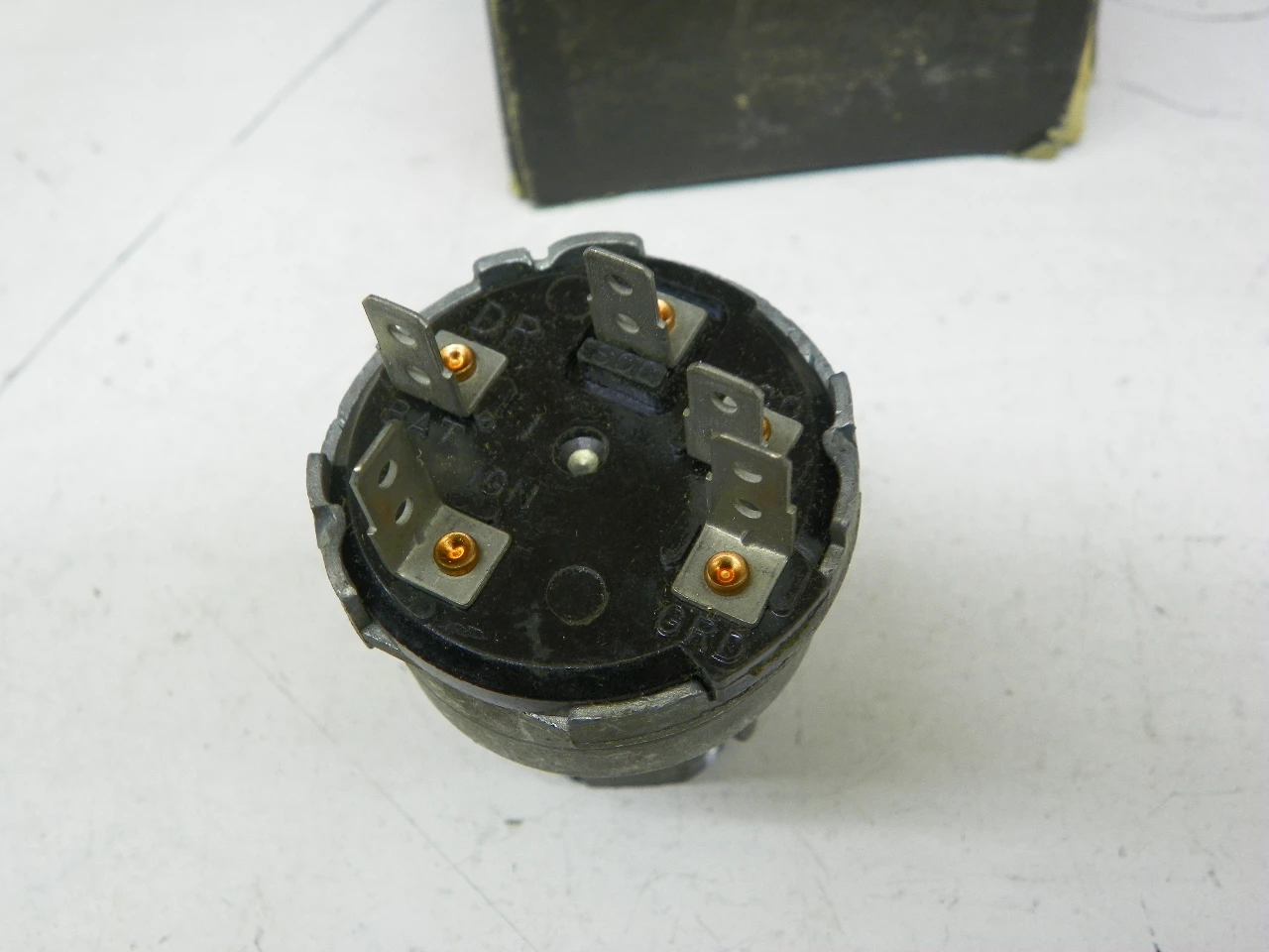 Delco-Remy 1116626 Ignition Switch for 1962-1966 Chevrolet GMC Truck restoration. - Image 9