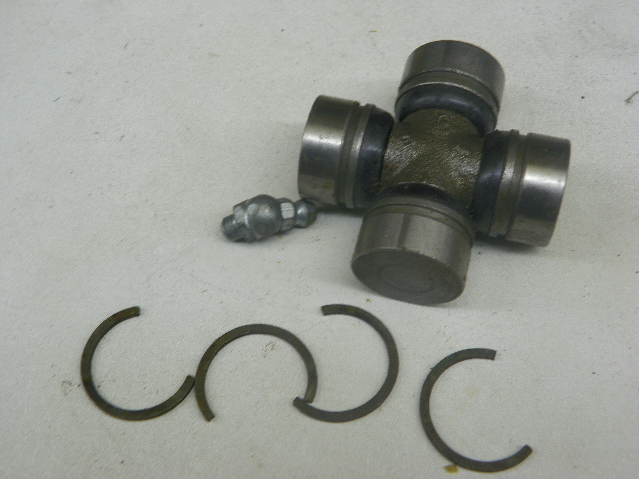 GM 3918866 Steering Column Shaft Trunnion for 1960-1972 Chevy GMC C/K Truck restoration. - Image 4