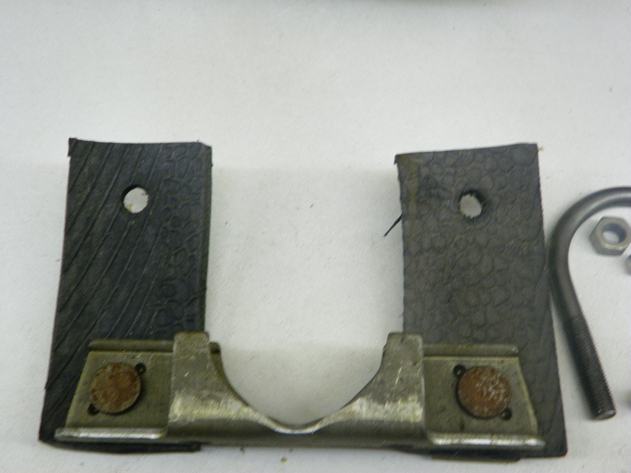 GM 3795782 Rear Muffler Clamp and Bracket for 1958-1964 Chevrolet Impala Bel Air restoration. - Image 3