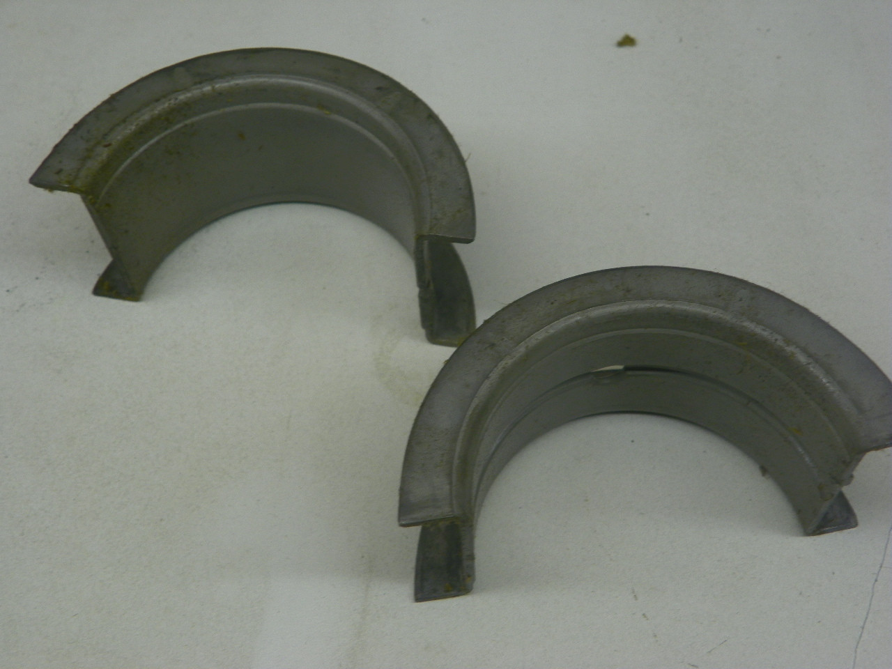 GM 3876085 Crankshaft Rear Bearing for 1962-1967 Chevy Chevelle V8 restoration. - Image 3