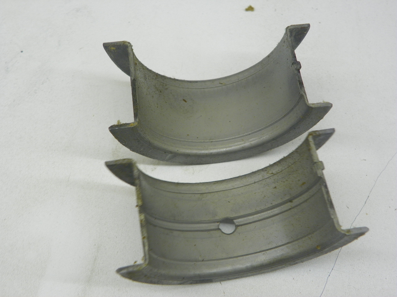 GM 3876085 Crankshaft Rear Bearing for 1962-1967 Chevy Chevelle V8 restoration. - Image 4