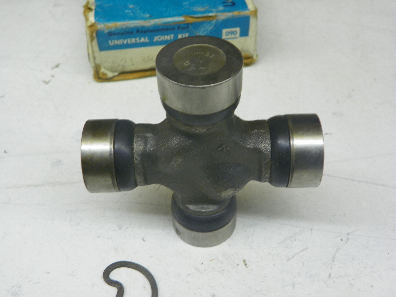 Aftermarket 5213830580 Universal Joint Kit NORS Made in USA for vintage auto restoration. - Image 5