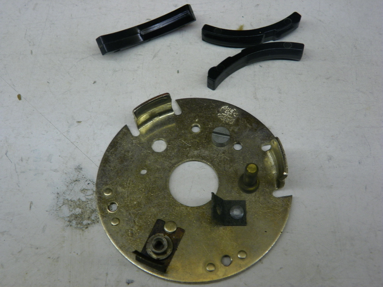 Delco-Remy 1914448 Distributor Breaker Plate for 1937-1948 Pontiac Oldsmobile 6-Cyl restoration. - Image 3