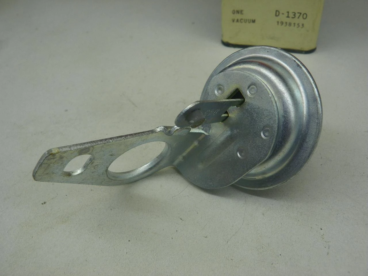 Delco Remy D-1370 Vacuum Advance for 1961-1965 International Harvester Scout Truck restoration. - Image 5