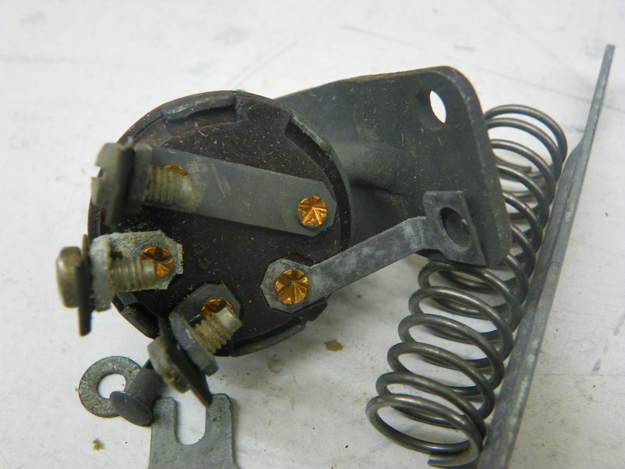 Delco-Remy 1909692 Ignition Reversing Switch for 1941-1948 Chevrolet Starting Motor restoration. - Image 6