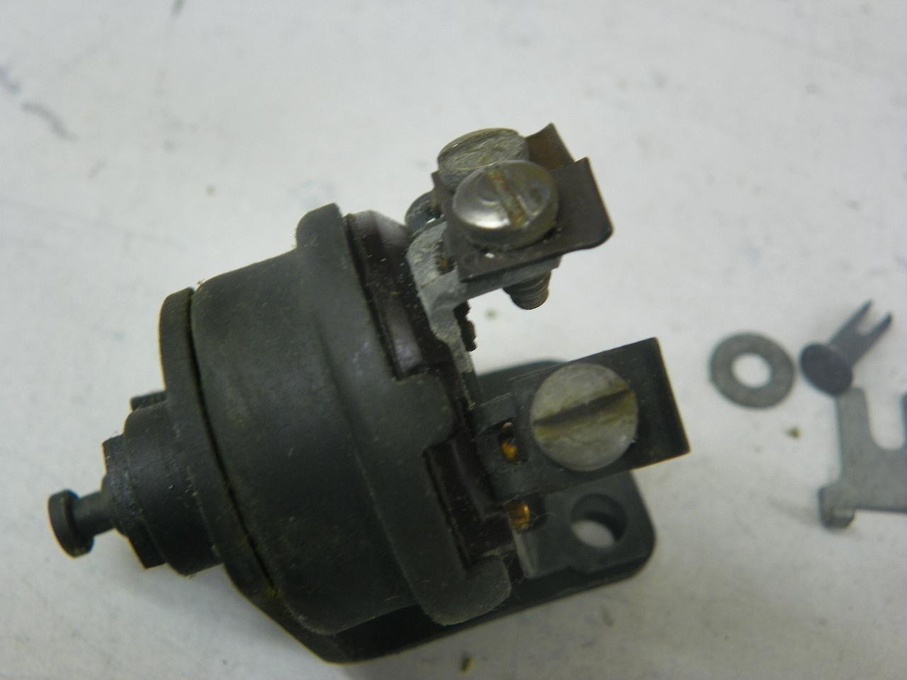 Delco-Remy 1909692 Ignition Reversing Switch for 1941-1948 Chevrolet Starting Motor restoration. - Image 7