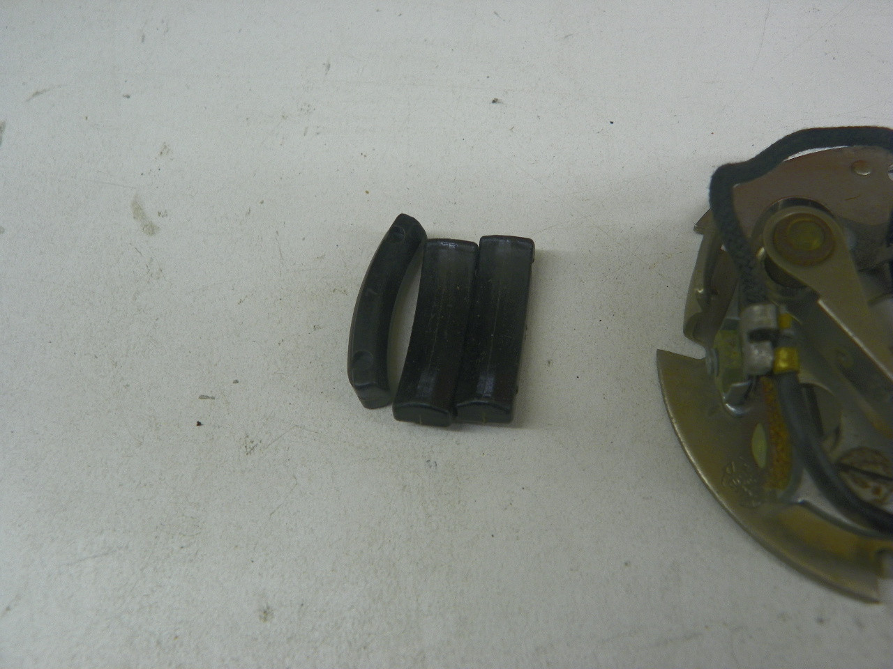 Delco-Remy 1913500 Breaker Plate Assembly for 1947-1950 Packard Eight Super Eight restoration. - Image 4