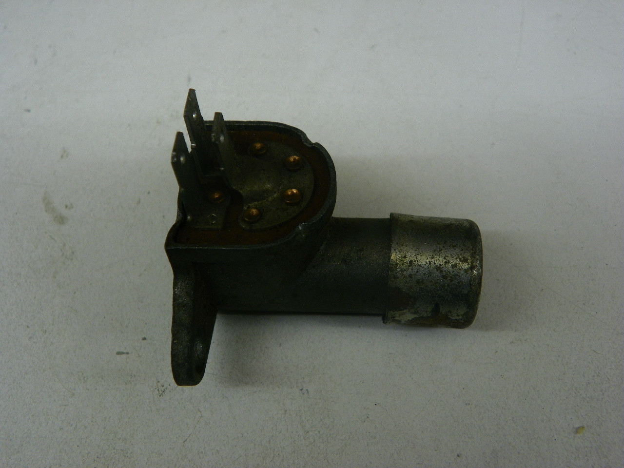 GM 1997031 Floor Headlight Dimmer Switch for 1961-1966 Chevrolet Suburban restoration. - Image 4