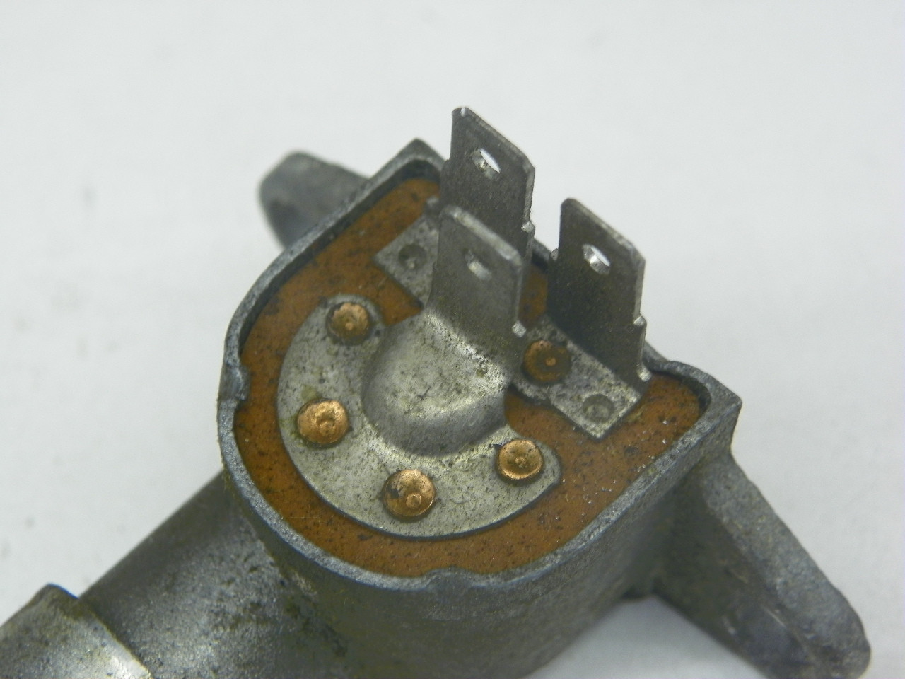 GM 1997031 Floor Headlight Dimmer Switch for 1961-1966 Chevrolet Suburban restoration. - Image 9