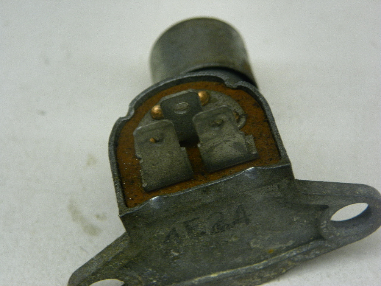 GM 1997031 Floor Headlight Dimmer Switch for 1961-1966 Chevrolet Suburban restoration. - Image 10