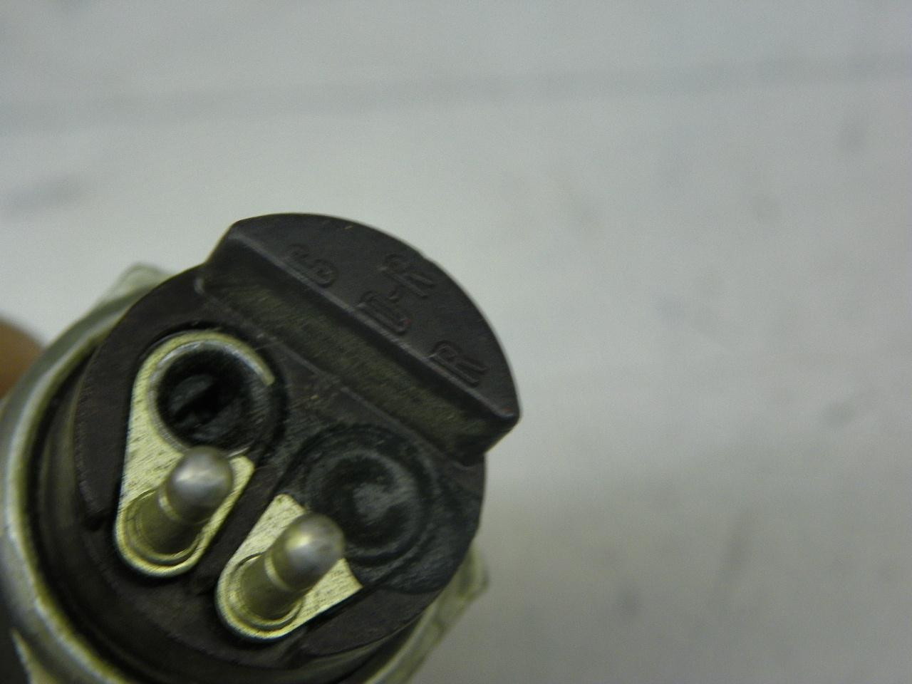 Oldsmobile 1998684 Temperature Warning-Light Switch for 1959-1962 Oldsmobile restoration. - Image 8