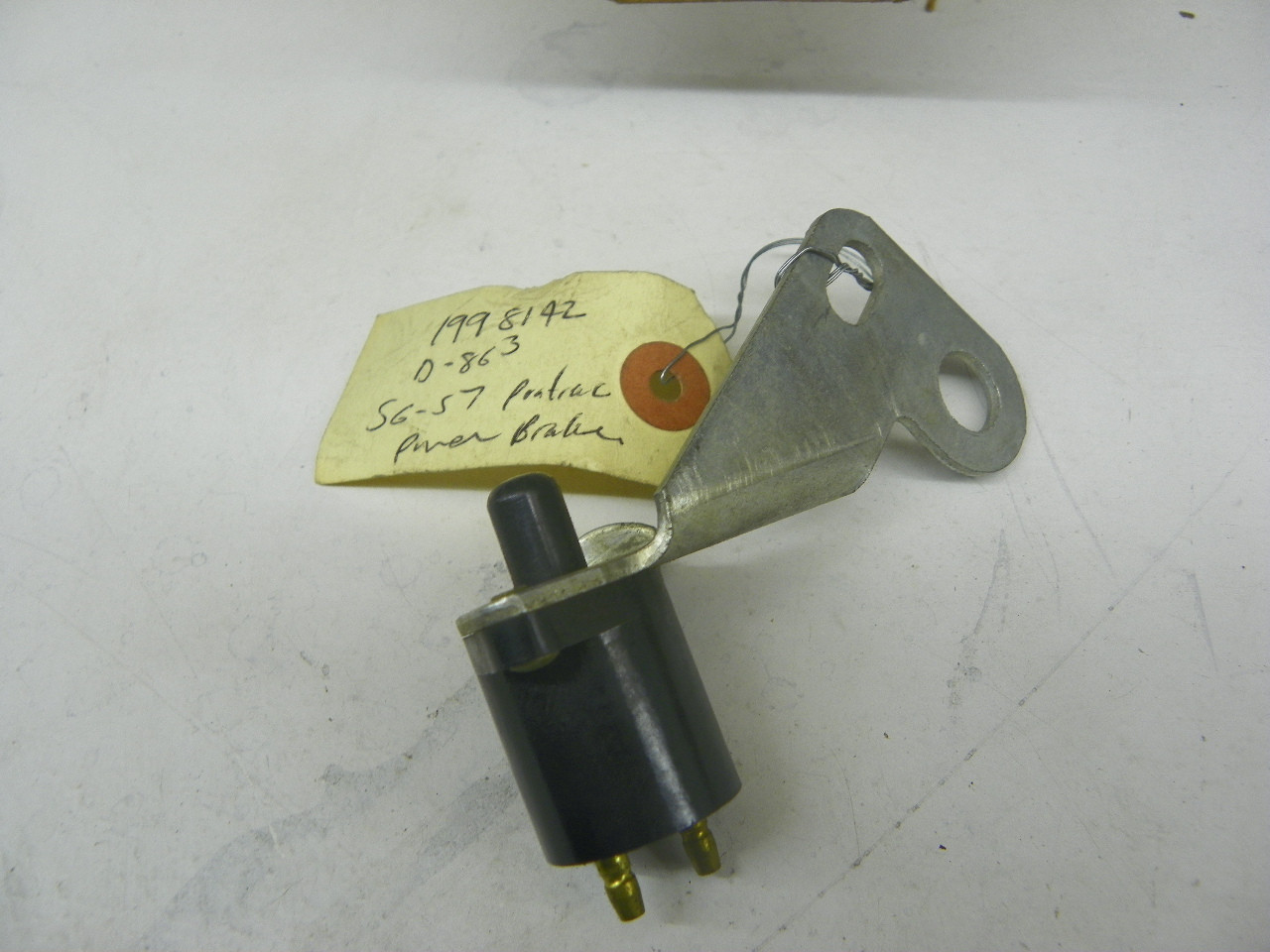 Delco Remy 1998142 Brake Light Switch for 1956-1957 Pontiac Chieftain Star Chief Super Chief Power Brakes restoration. - Image 3