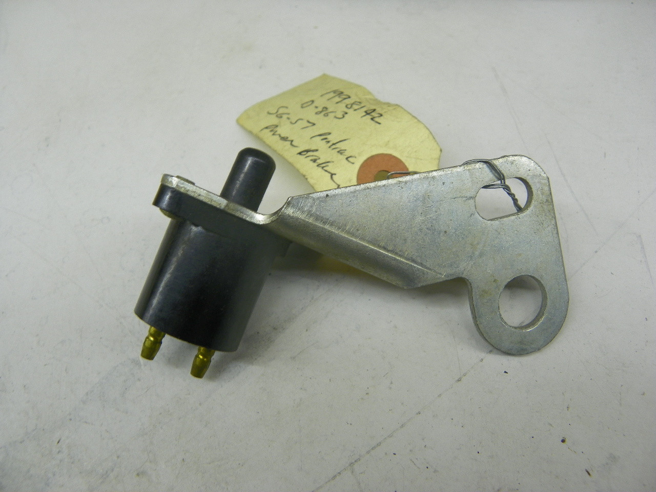 Delco Remy 1998142 Brake Light Switch for 1956-1957 Pontiac Chieftain Star Chief Super Chief Power Brakes restoration. - Image 4