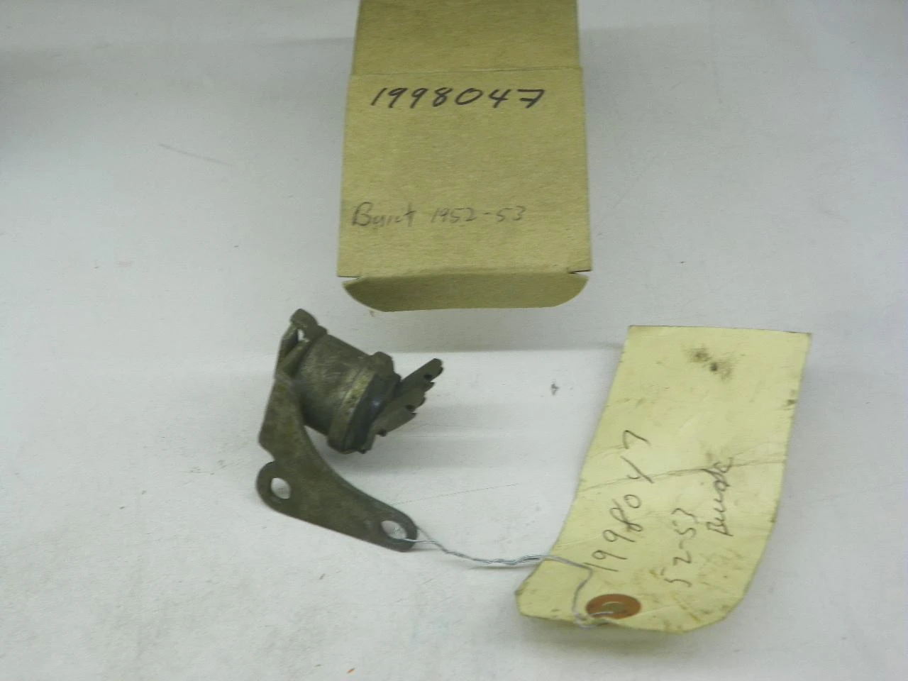 Delco 1998047 Backup Light Switch for 1952 Buick All Models 1953 Special Dynaflow restoration. - Image 1