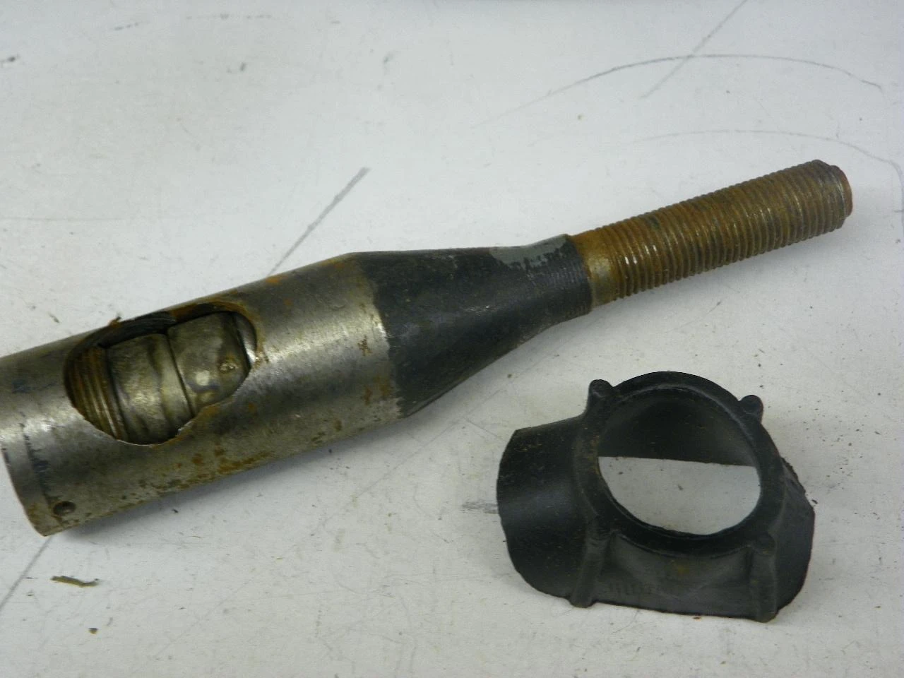 GM 3690844 Steering Rod End Sleeve Unit for vintage auto restoration. - Image 3
