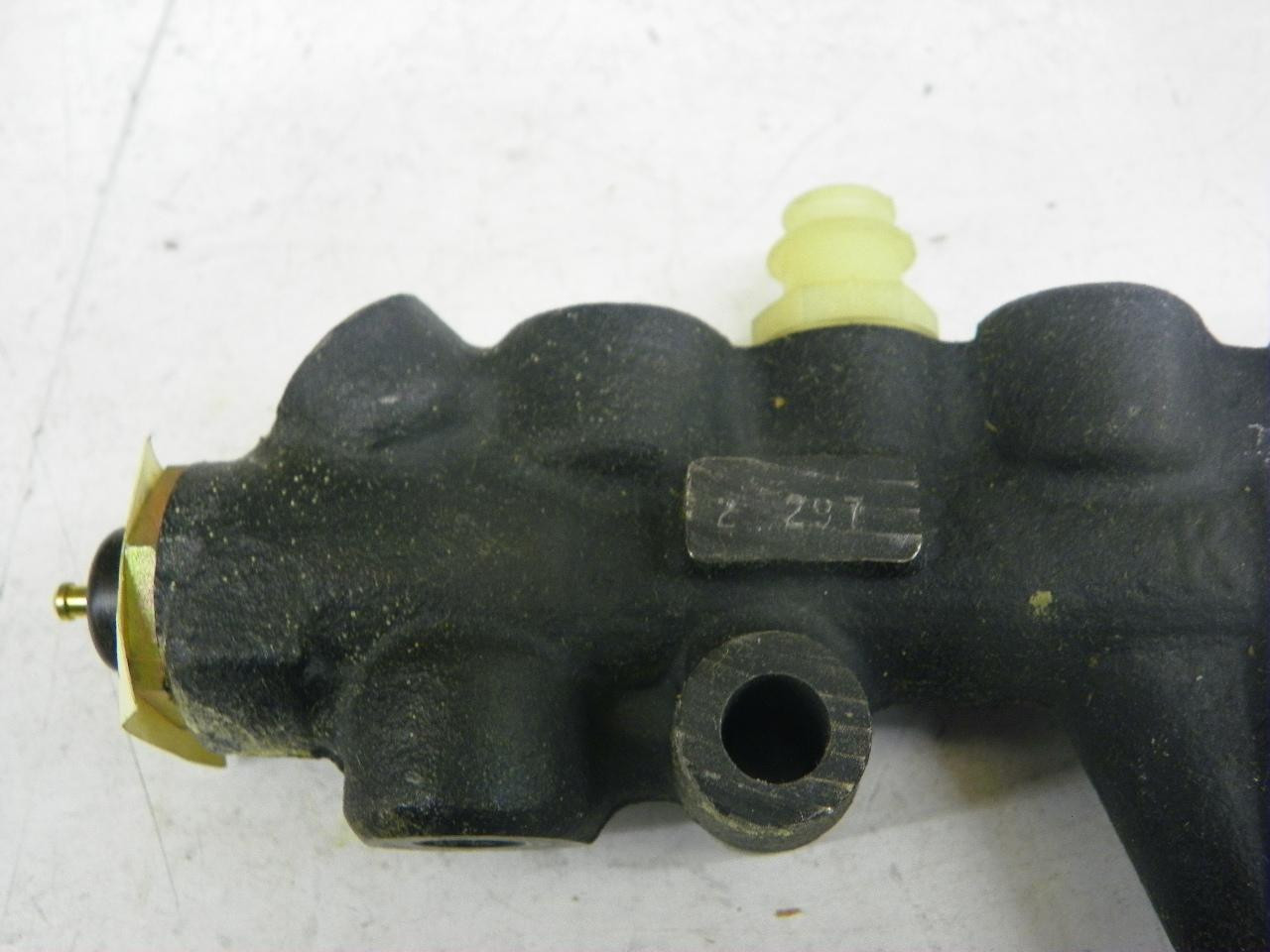 Delco 172-2095 Brake Proportioning Valve for 1985-1988 Chevrolet Monte Carlo V8 restoration. - Image 8