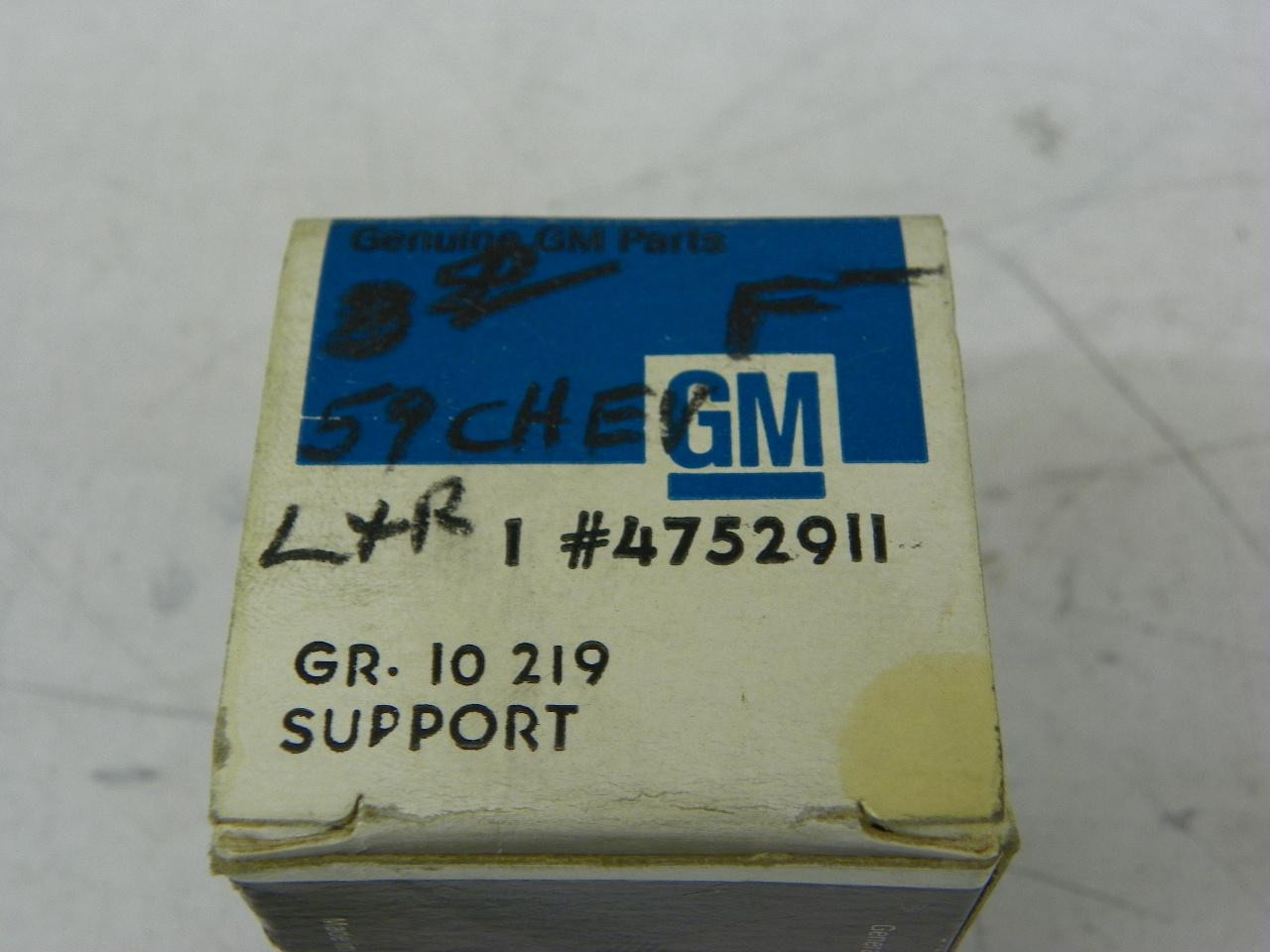 GM 4752911 Sunvisor Support for 1959-1963 Chevrolet Passenger Car Left or Right Hand restoration. - Image 2