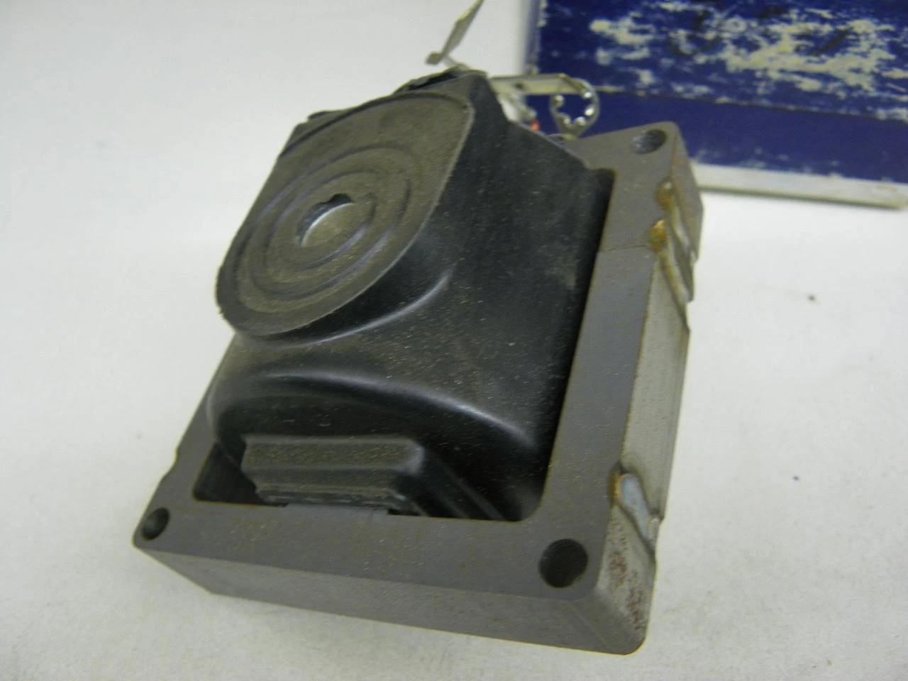 Delco D531 HEI Ignition Coil for 1976-1984 Chevrolet Pontiac V6 V8 restoration. - Image 5