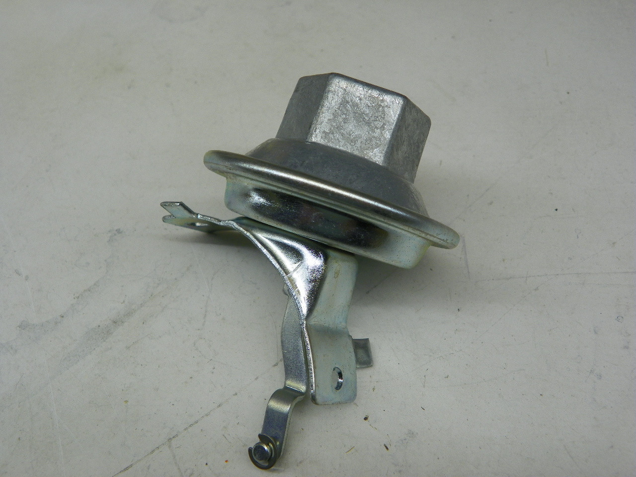 Delco Remy C-1310 Vacuum Advance for vintage auto restoration. - Image 4