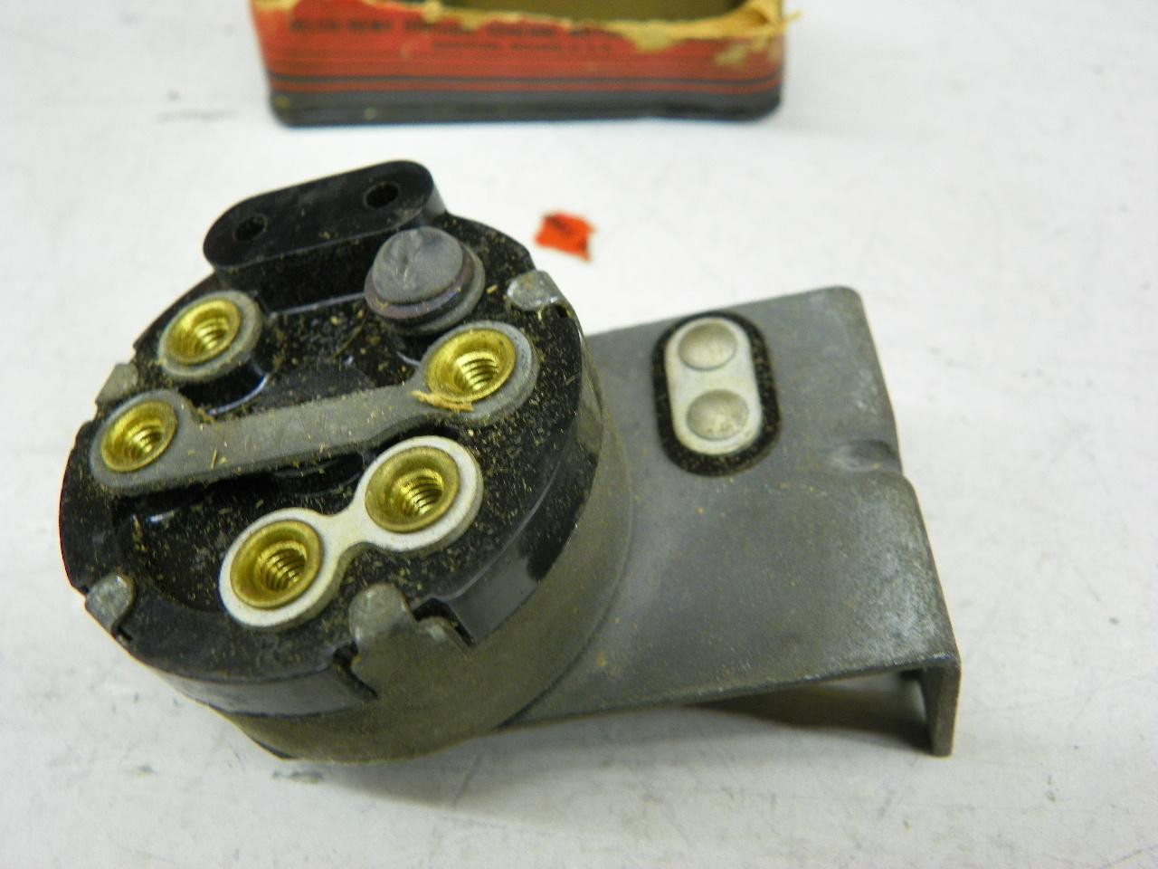 Delco-Remy 1994002 Headlight Switch for 1949-1952 Oliver Tractors restoration. - Image 4