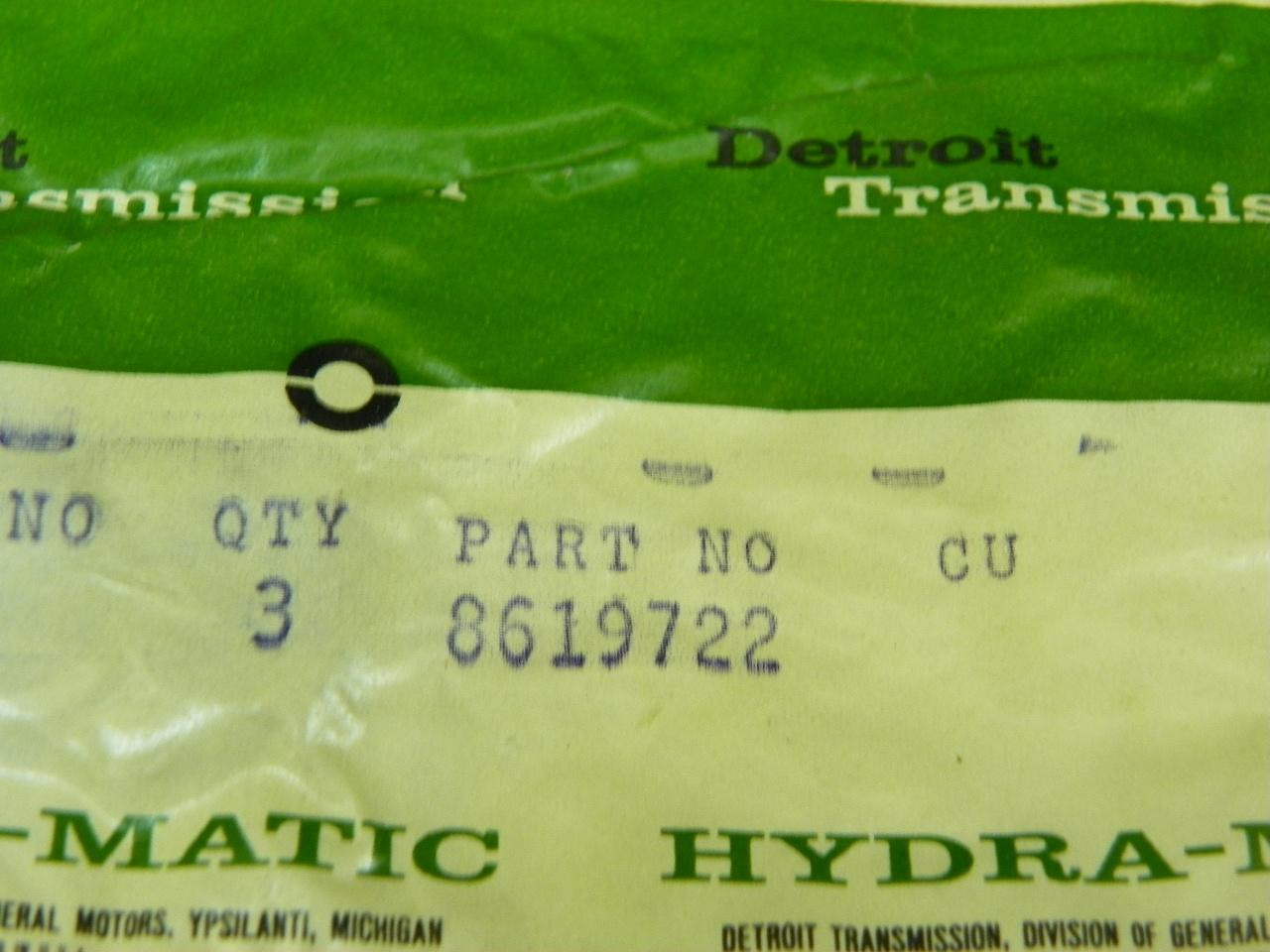 Hydra-Matic 8619722 Center Support Seals NOS for vintage transmission restoration. - Image 2
