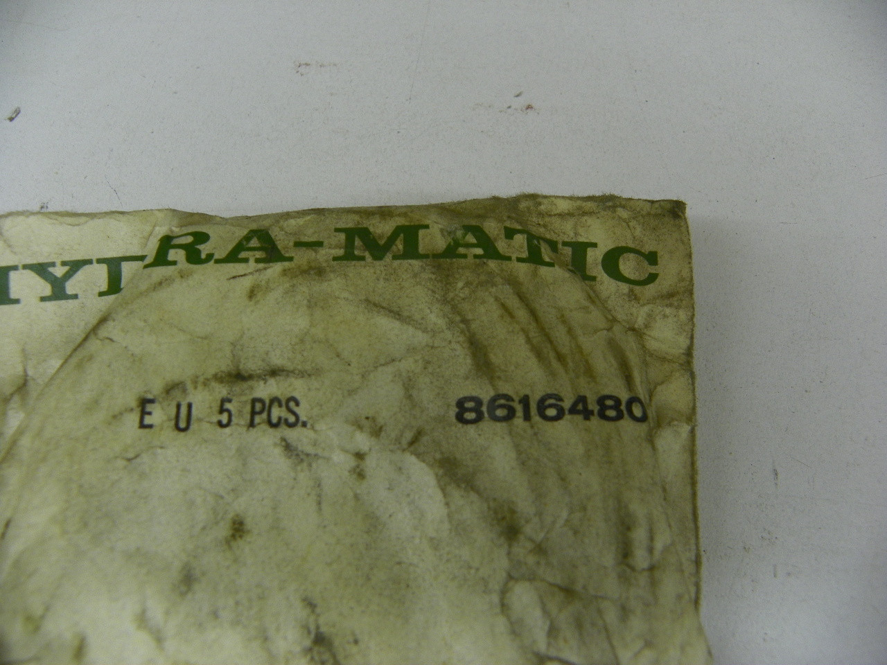 Detroit Transmission 8616480 Hydra-Matic Jetaway Flywheel Housing-to-Case Seals NOS for vintage transmission restoration. - Image 2