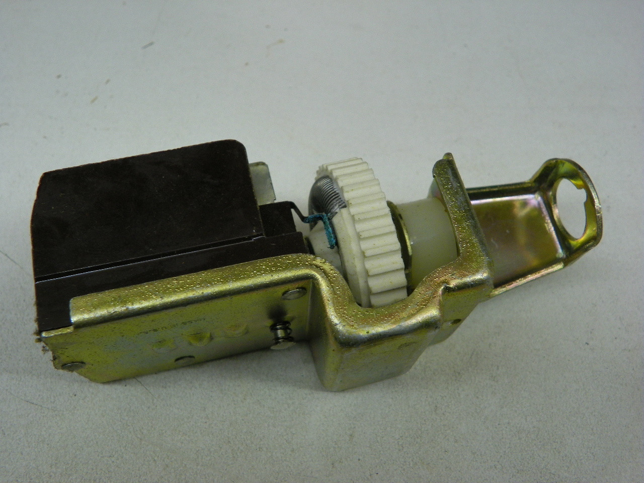 Delco Remy F-1507 Headlight Switch for 1965-1972 Ford Bronco F-Series restoration. - Image 6